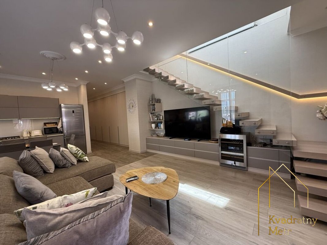 Пентхаус 177 м² у моря с террасой | Авторский ремонт | 2 уровня — фото 2