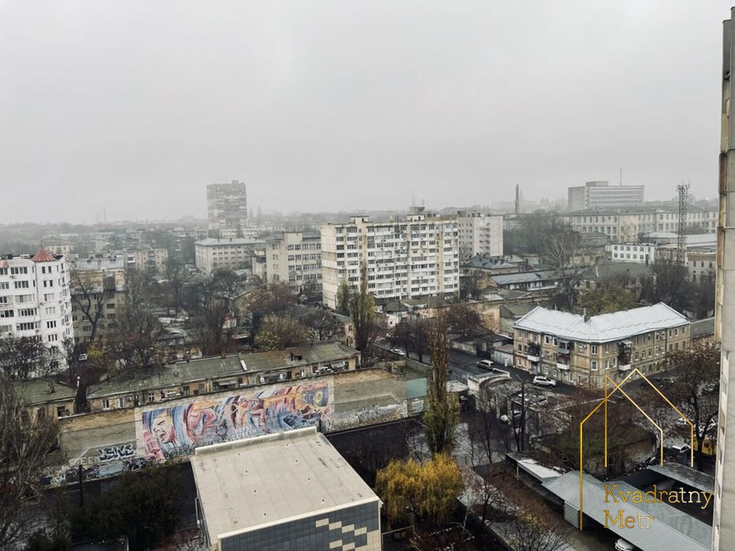Терміново!!!! 3- кімнатна квартира з капітальним ремонтом! Близкість до центру! — фото 11