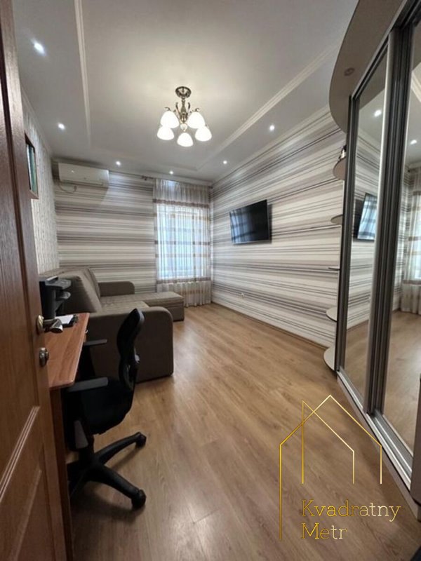 Продам 3-комнат квартиру на земле! ул. Балковская! район автовокзала! — фото 5