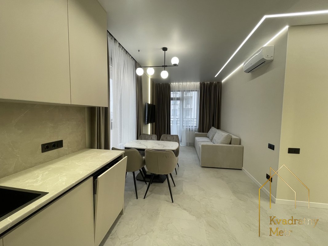 Продам видовую ЖК 'Акрополь-3' 2-ком. квартиру — zdjęcie 4